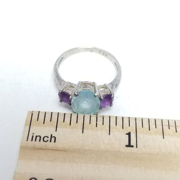 Vintage Sterling Silver Blue and Purple Rhinestone Three Stone Ring, Size 6 Band - Picture 9 of 10